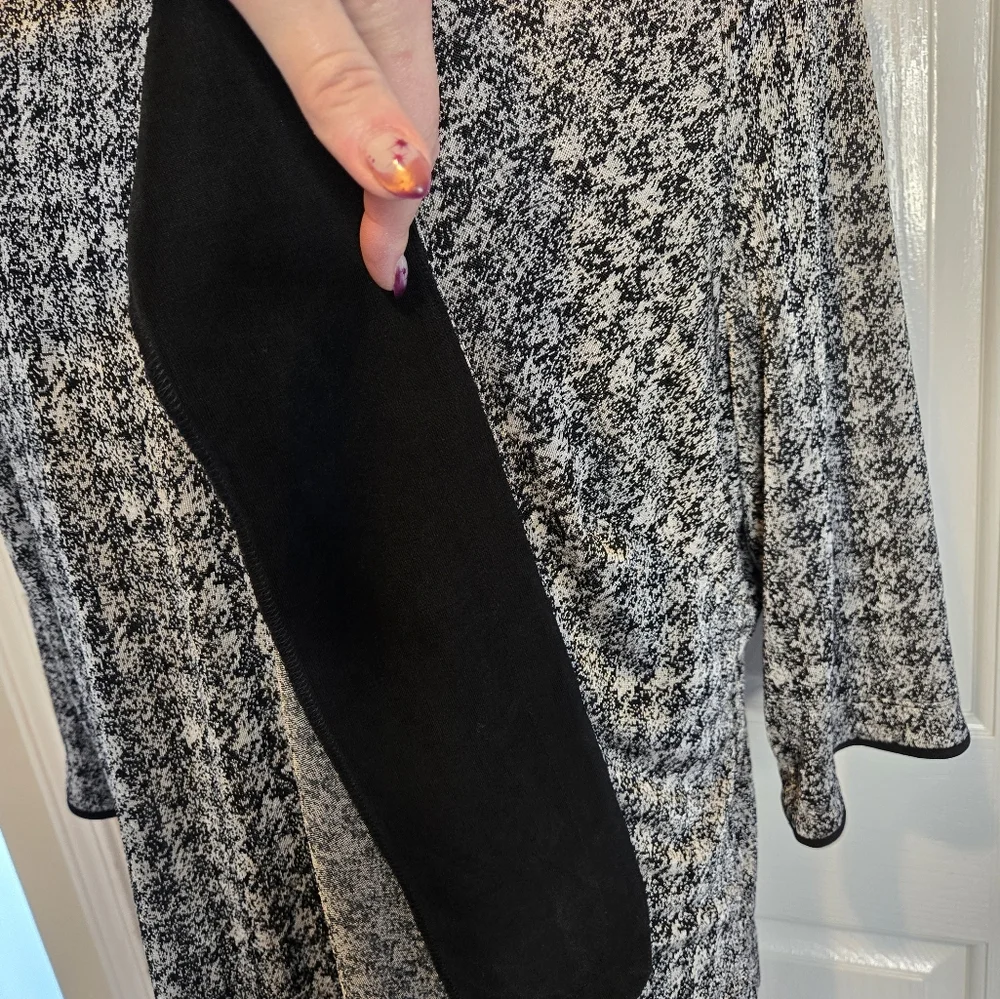 Laura Ashley Houndstooth Cape Jacket Lightweight 3X Black and White